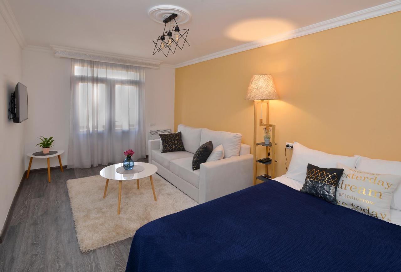 Kayaran Home Gyumri ภายนอก รูปภาพ